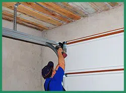Quality Garage Door Service Hales Corners, WI 414-949-5008 - sprin-sid-gr-22m